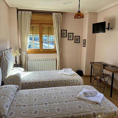 Hotel Pico Espiguete Alba de los Cardaños Kültér fotó