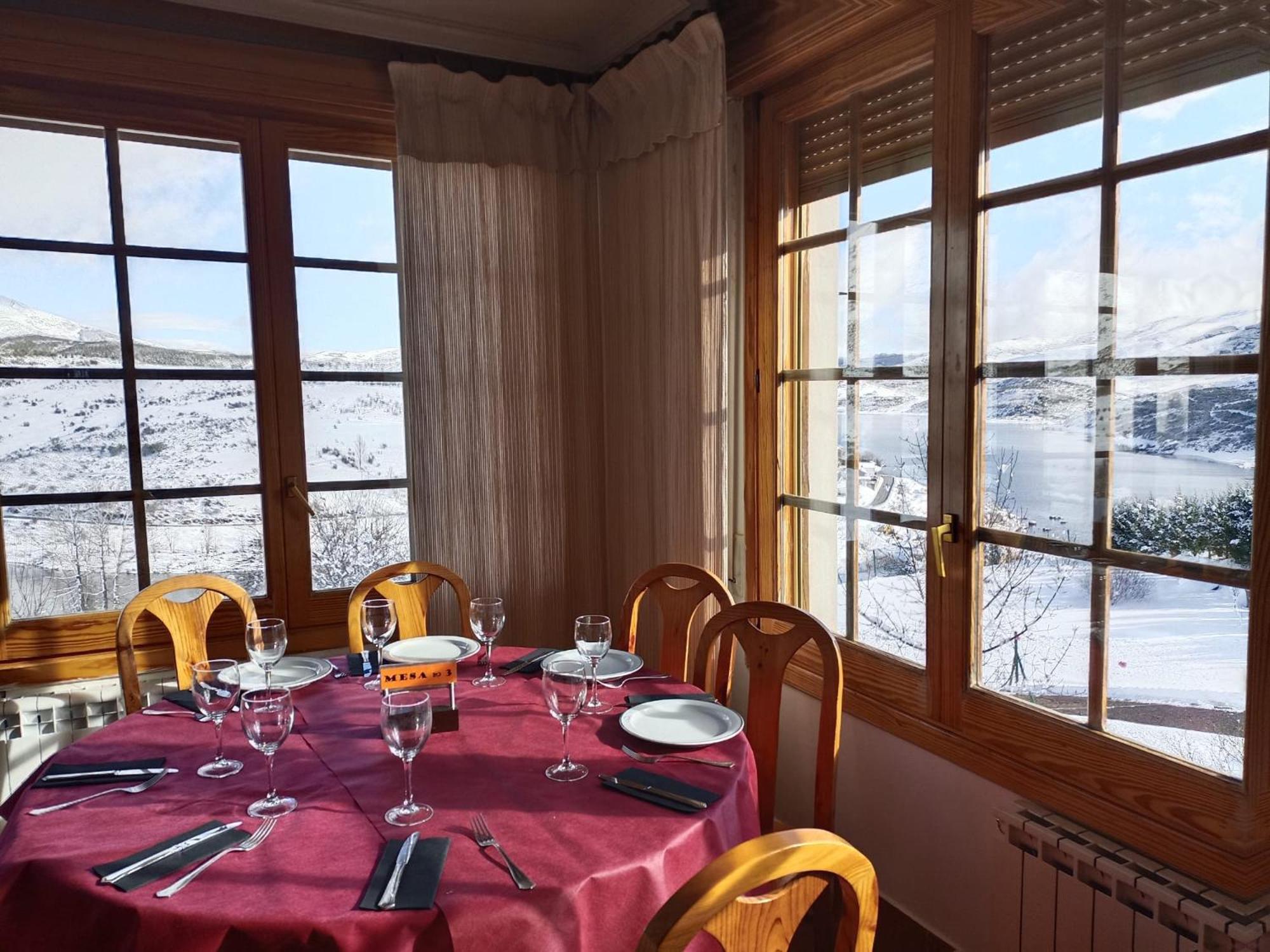 Hotel Pico Espiguete Alba de los Cardaños Kültér fotó