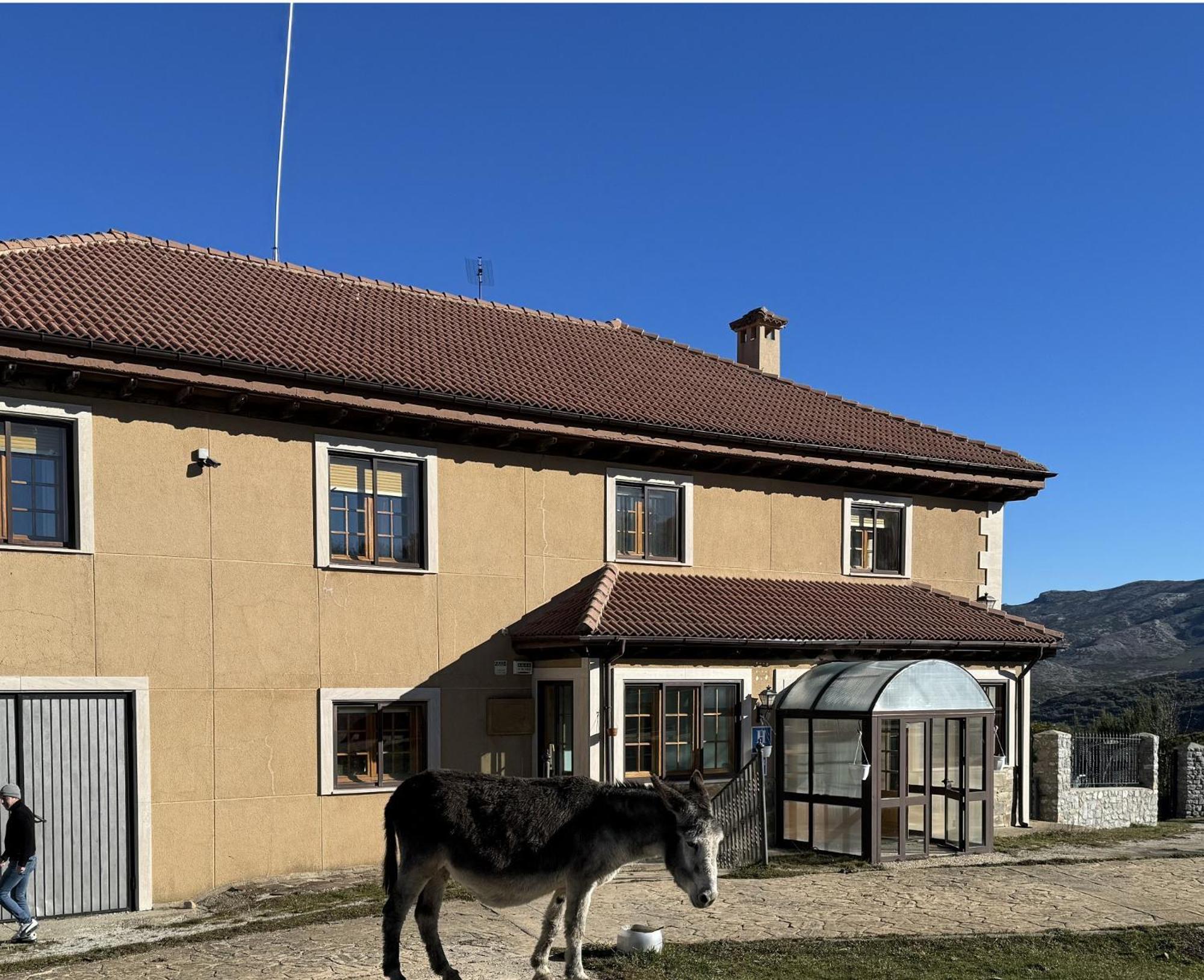 Hotel Pico Espiguete Alba de los Cardaños Kültér fotó
