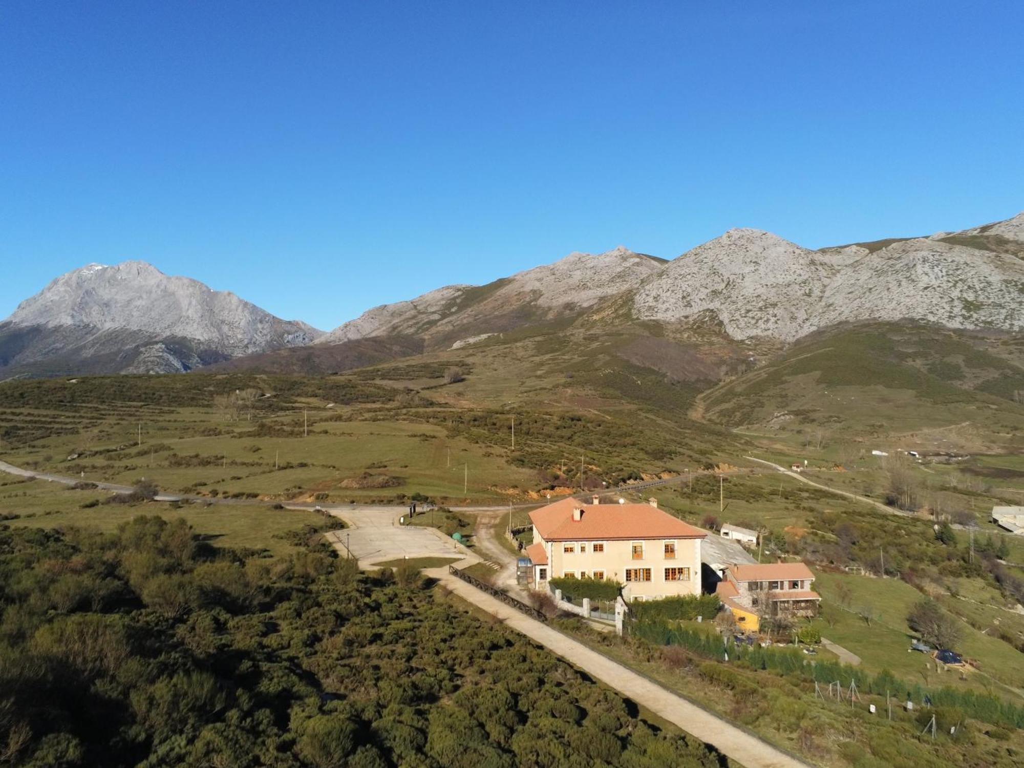 Hotel Pico Espiguete Alba de los Cardaños Kültér fotó