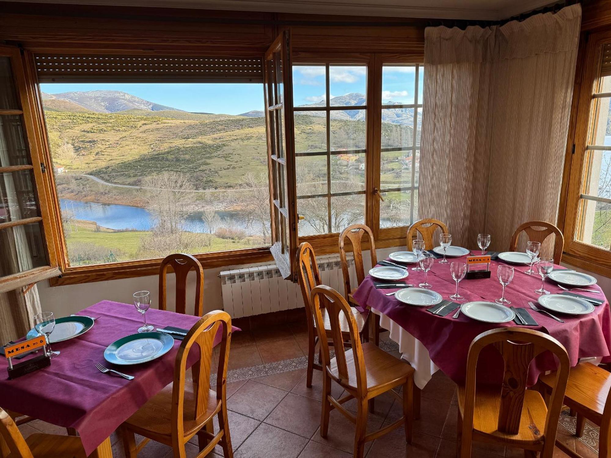 Hotel Pico Espiguete Alba de los Cardaños Kültér fotó