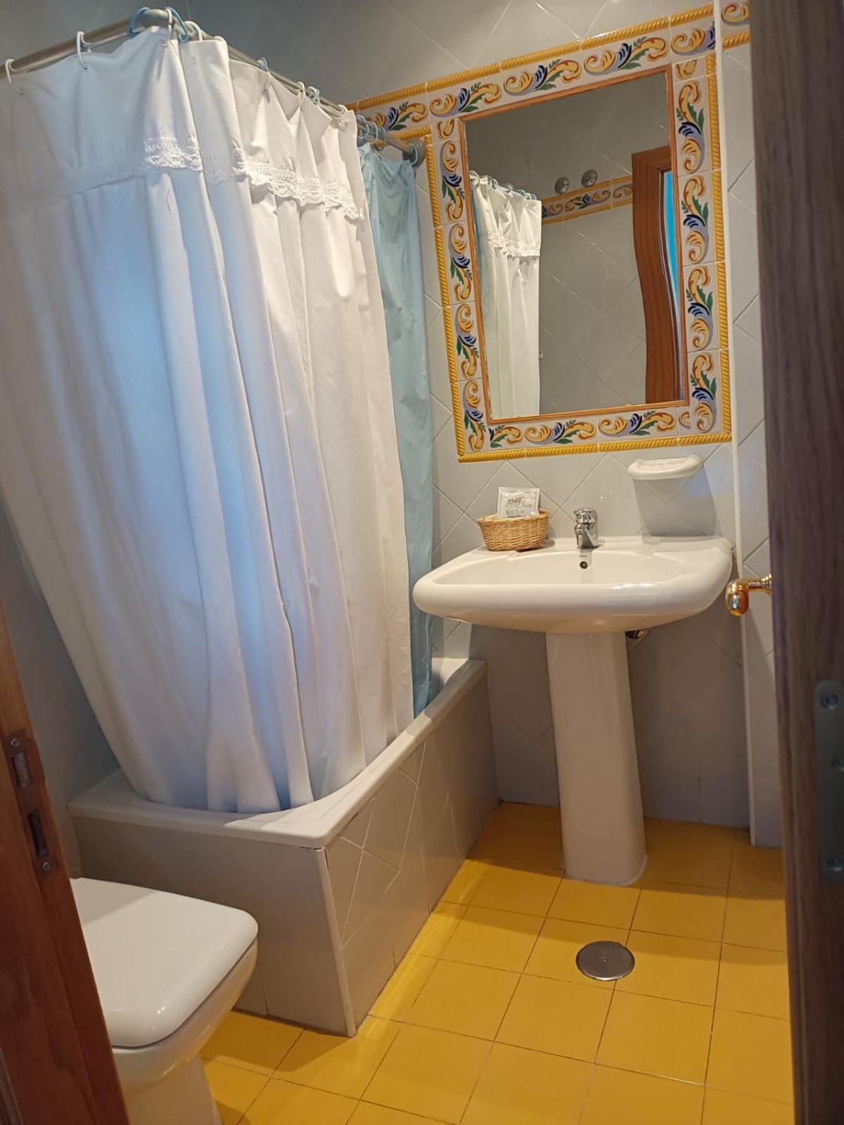 Hotel Pico Espiguete Alba de los Cardaños Kültér fotó