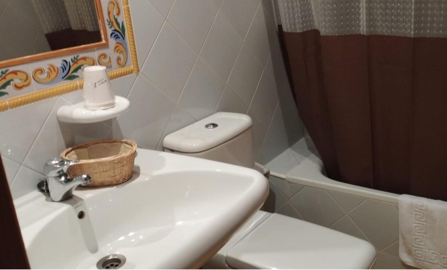 Hotel Pico Espiguete Alba de los Cardaños Kültér fotó