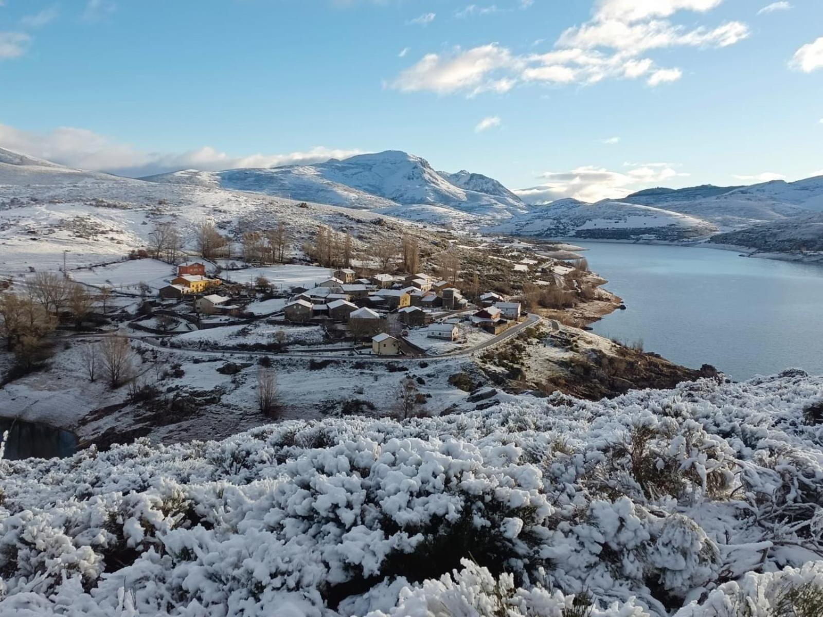 Hotel Pico Espiguete Alba de los Cardaños Kültér fotó
